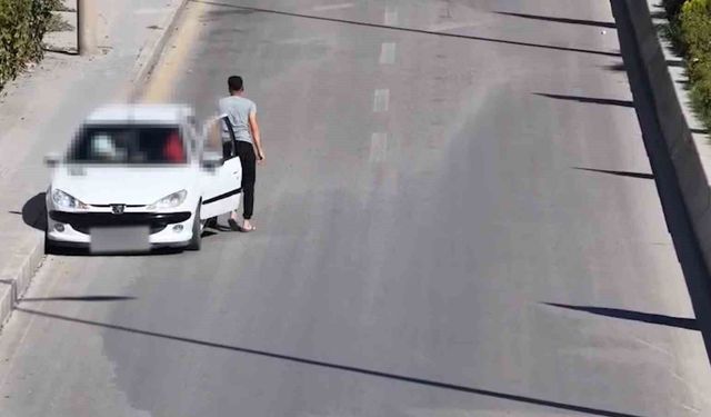 Denetimi görünce yer değiştirdi, dron saniye saniye kaydetti