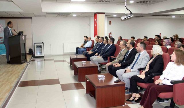 Devlet Hastanesi'nde yeni atanan pratisyen hekimlere oryantasyon eğitimi