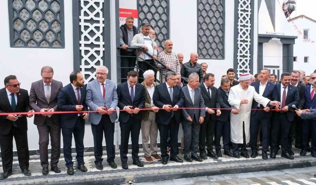 Durağan Yeni Camii dualarla ibadete açıldı