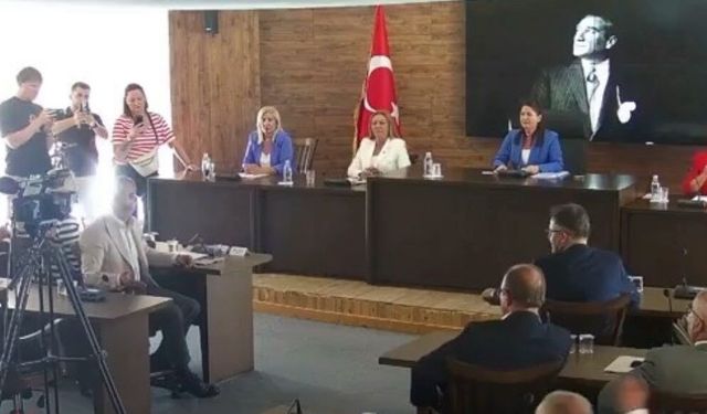 Edirne Belediye Meclisi'nde toplantı sonrası gerginlik