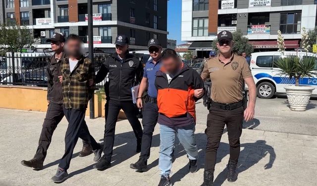 Edirne'de lokanta işletmecisi çifte saldıran 3 şüpheliden 2'si adliyeye sevk edildi
