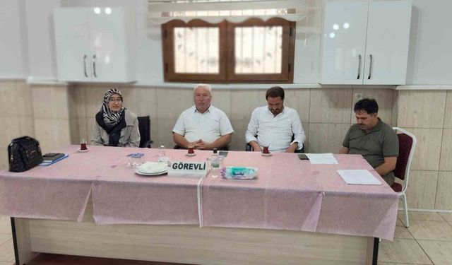 Efeler'de Kur'an kursu öğreticilerine yeni eğitim yılı öncesi seminer