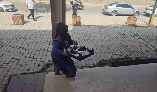 Elazığ'da dilenci operasyonu: Seyyar satıcı kılığına girerek kaçmaya çalıştı