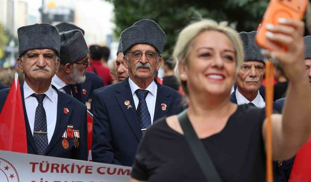Elazığ'da 'Gaziler Günü' yürüyüşü