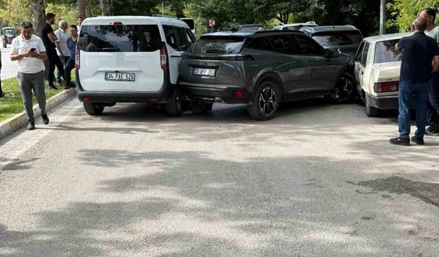 Elazığ'da zincirleme kaza: 8 yaralı