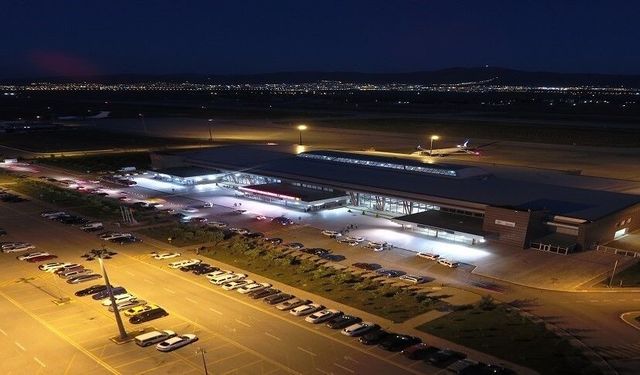 Erzurum Havalimanı Ağustos'ta 106 bin 628 yolcuya hizmet verdi