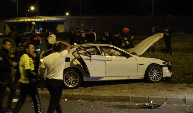 Erzurum'da kontrolden çıkan otomobil takla attı: 4 yaralı