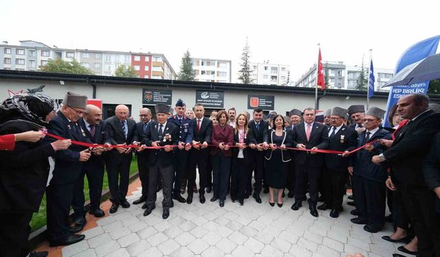 Eskişehir'de gaziler ve şehit aileleri tek çatı altında toplandı