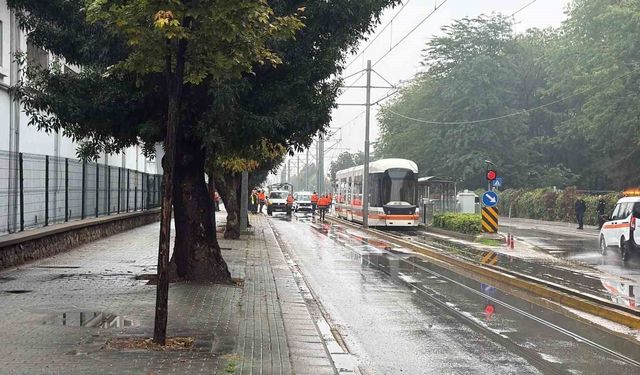 Eskişehir'de katener arızası tramvay ulaşımını aksattı