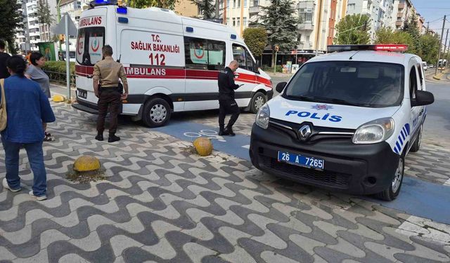 Eskişehir'de otomobilin çarptığı yaşlı kadın yaralandı