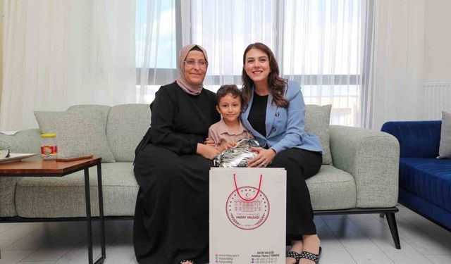 Esra Masatlı, Yüreğimizdeki Işık Projesi kapsamında ailelerle bir araya geldi