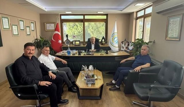 ETO geçmiş dönem başkanı Mehmet Ertaş'tan Edremit Ticaret Odası'na ziyaret