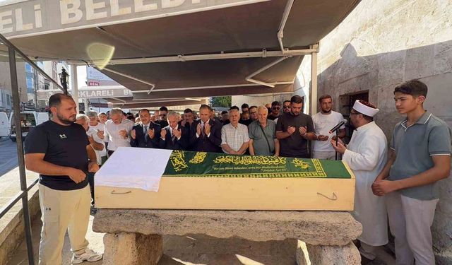 Evinin balkonundan düşen görme engelli adam son yolculuğuna uğurlandı