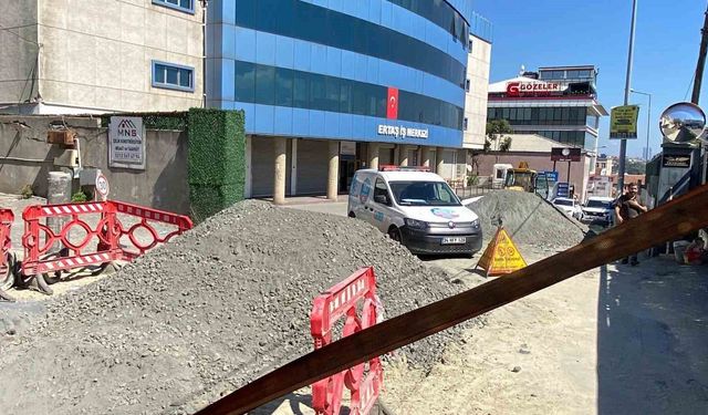 Eyüpsultan'da İSKİ'nin çalışma yaptığı esnada doğalgaz borusu patladı
