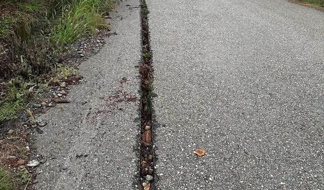 Fiber internet için kazılan yol kapatılmadı, köy sakinleri tepki gösterdi