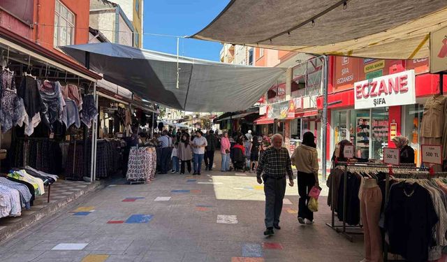 Fındık sezonu sona yaklaşırken Alaplı çarşısında hareketlilik arttı
