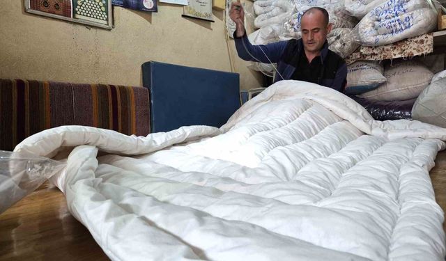 Hava sıcaklıklarının düşmesi sonrası doğal yün yorganlar ilgi görüyor
