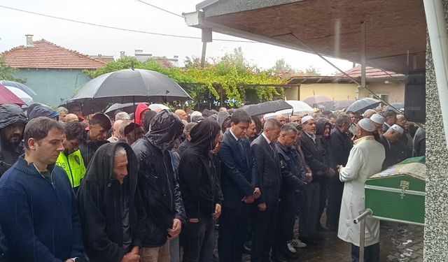 Hayatını kaybeden okul müdürü gözyaşları arasında toprağa verildi