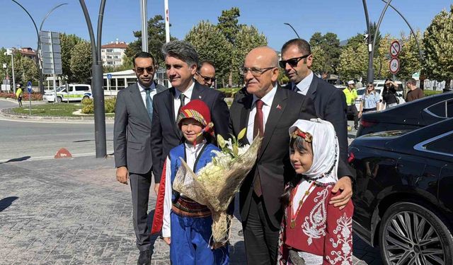 Hazine ve Maliye Bakanı Mehmet Şimşek Bolu'ya geldi