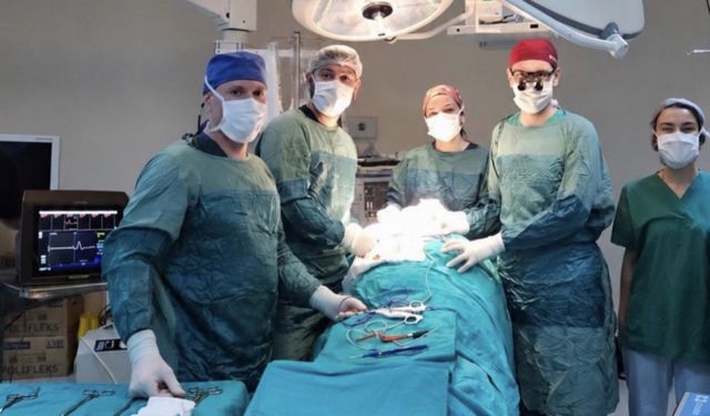 Iğdır'da nöromonitörizasyon cihazıyla tiroid ameliyatı