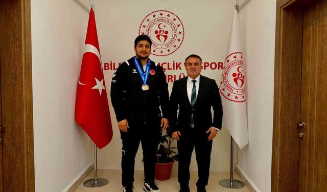 İl Müdürü Demir ile Avrupa şampiyonu Zaloğlu bir araya geldi