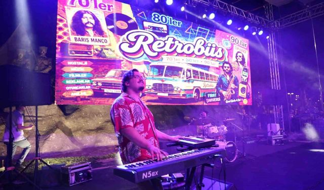 İnegöl Gastronmi Festivali'nde lezzet şöleni retrobüs coşkusuyla taçlandı