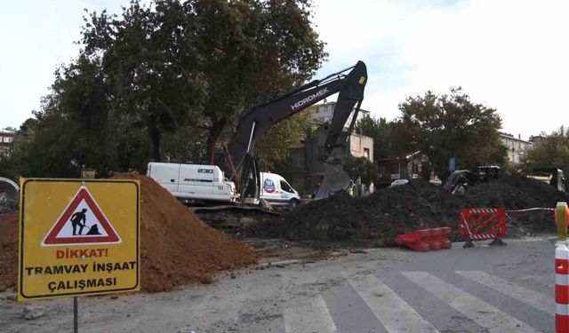 İSKİ'nin alt yapı çalışması sırasında doğalgaz borusu delindi, vatandaşlar büyük panik yaşadı