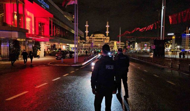 İstanbul Taksim'de 'Huzur İstanbul' denetimi