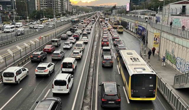 İstanbul'da trafik yoğunluğu yüzde 78'e ulaştı