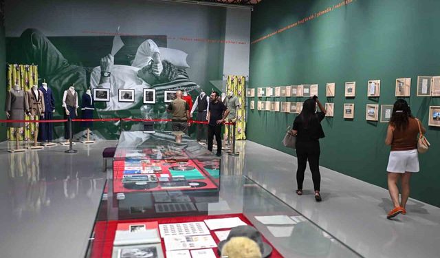 İZKİTAP ziyaretçileri Kültürpark'taki sergileri keşfetti