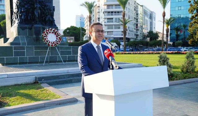 İzmir'de yeni eğitim öğretim yılı törenle başladı