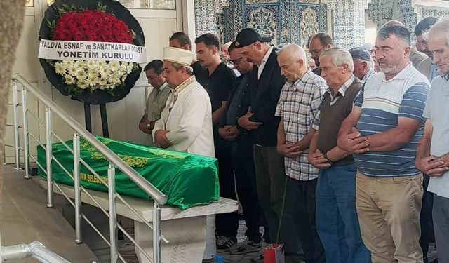 İznik Gölü'nde hayatını kaybeden öğretmen Yalova'da toprağa verildi