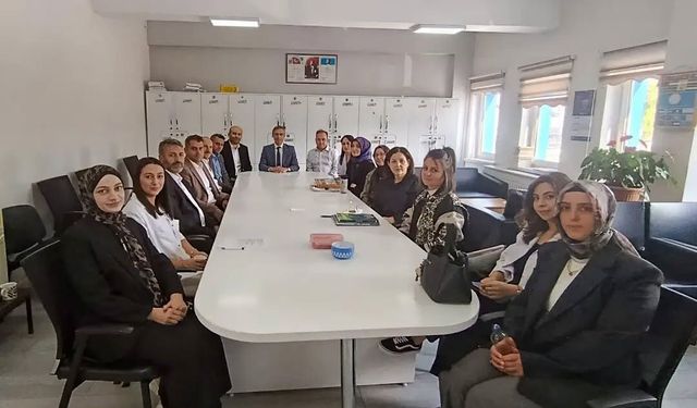 Kahraman, okullardaki eğitim çalışmalarını inceledi
