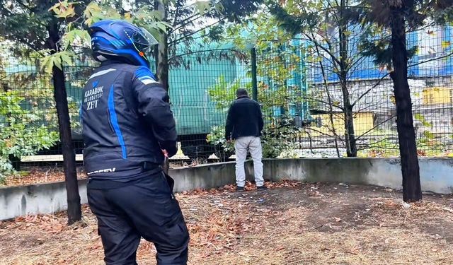 Kamusal alanda tuvaletini yapan şahsa zabıta baskını