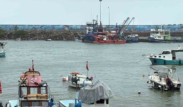 Karadeniz'de fırtına etkili oluyor
