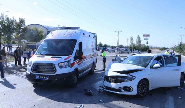 Karaman'da otomobiller çarpıştı: 6 yaralı