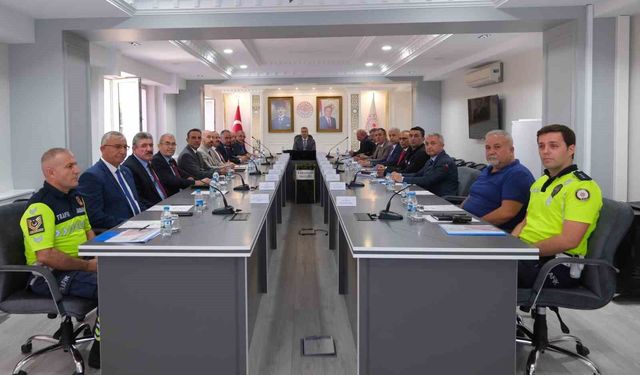 Karaman'da trafik güvenliği için alınacak önlemler masaya yatırıldı