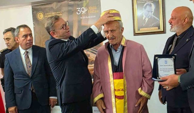 Kars'ta Ahilik Haftası coşkusu: Yılın Ahisi Tayyar Kaplan'a şed bağlandı