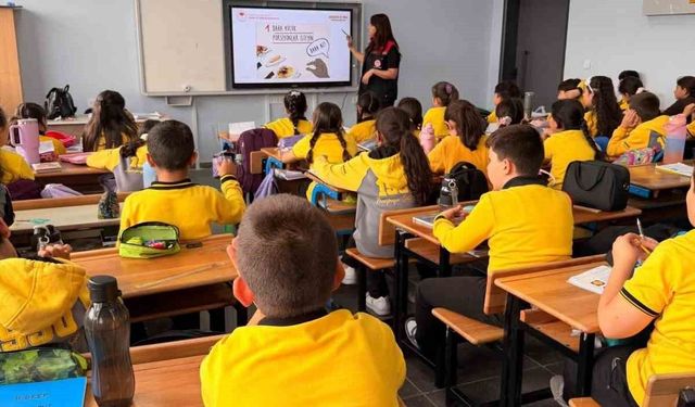 Kars'ta öğrenciler gıda israfına karşı bilinçlendirildi