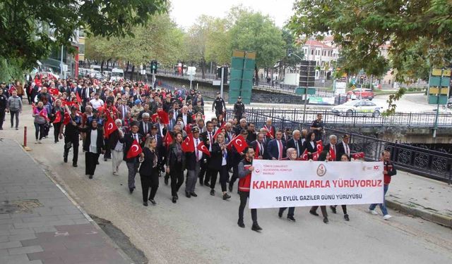 Kastamonu'da 'Gaziler Günü'ne özel yürüyüş