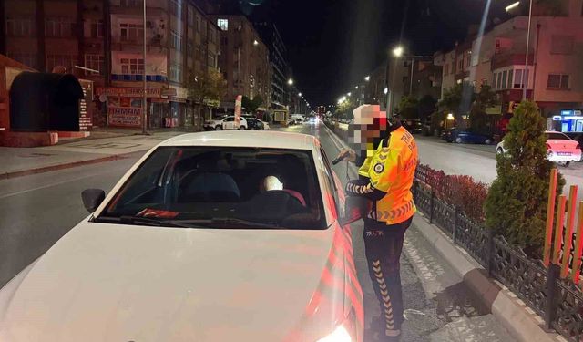 Kayseri'de otomobiliyle uyuyakalan sürücüye 25 bin TL idari para cezası yazıldı