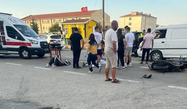 Keşan'da otomobil ile motosiklet çarpıştı: 2 yaralı