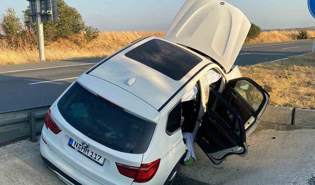 Keşan'da su kanalına düşen otomobilde 4 kişi yaralandı
