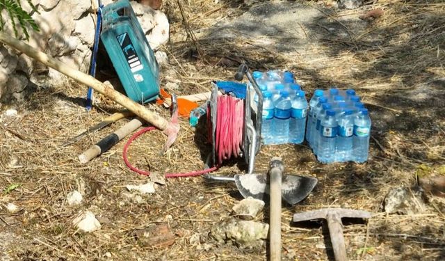 Kırklareli'nde kaçak kazıya suçüstü: 5 şüpheli tutuklandı