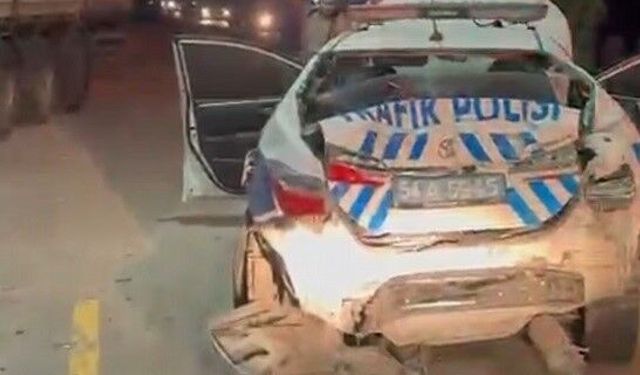 Kontrolden çıkan çekici, biri polis otosu olmak üzere 3 araca çarpıp akaryakıt istasyonuna daldı: 1 ölü