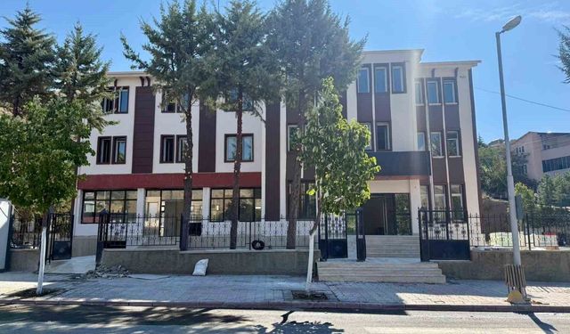 Kuluncak'ta 50 yataklı otel projesinde çalışmalar sürüyor