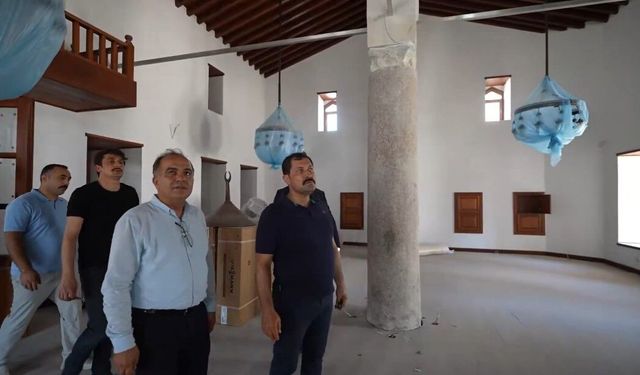 Mahremiye ve Şeyh Ali camilerindeki restorasyon çalışmaları incelendi