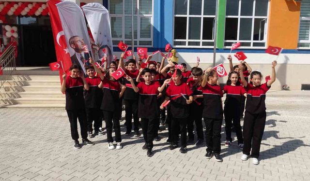 Malatya'da yeni eğitim yılı ilk ders ziliyle başladı