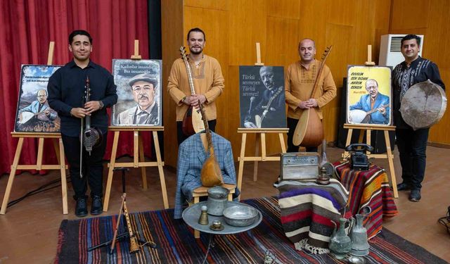 Manavgat'ta usta sanatçı Neşet Ertaş'a duygu dolu anma gecesi