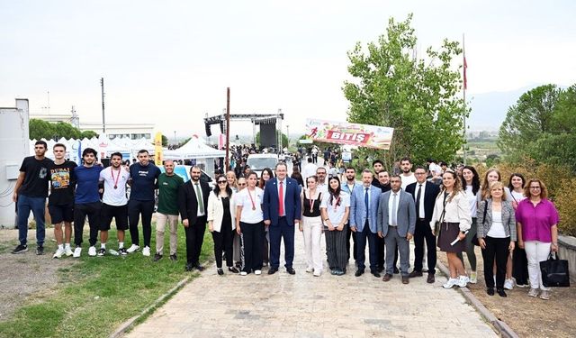 Manisa Celal Bayar Üniversitesi'nde 'Merhaba 26' coşkusu